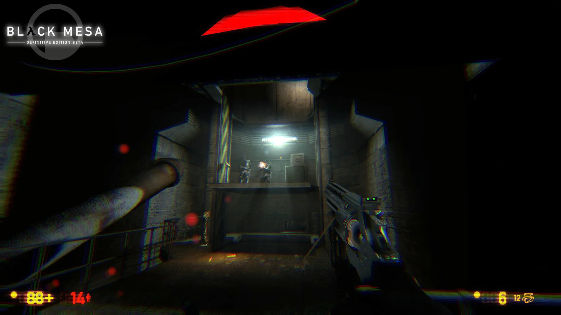 Captura Black Mesa Pasillo Oscuro Con Luz Tenue Y Elementos Metalicos De Laboratorio