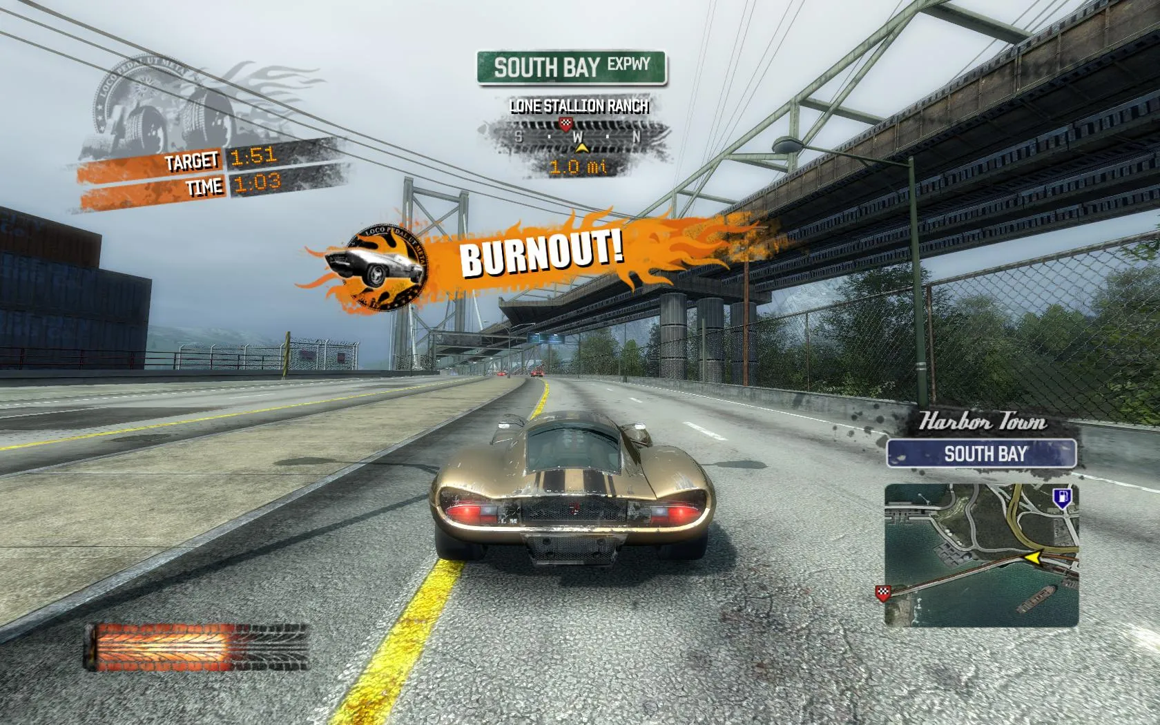 Captura Burnout Paradise The Ultimate Box – Carrera A Toda Velocidad Por Autopista Con Senales Elevadas