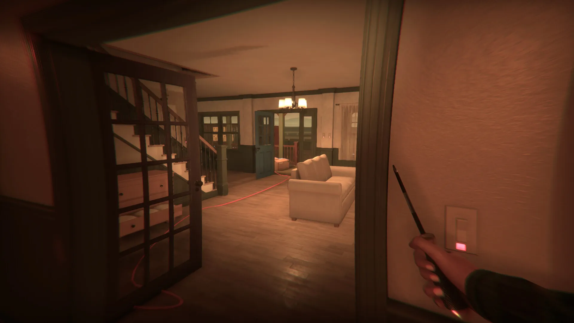 Captura Creepy Shift – Vista En Primera Persona En Un Pasillo Con Luces Tenues