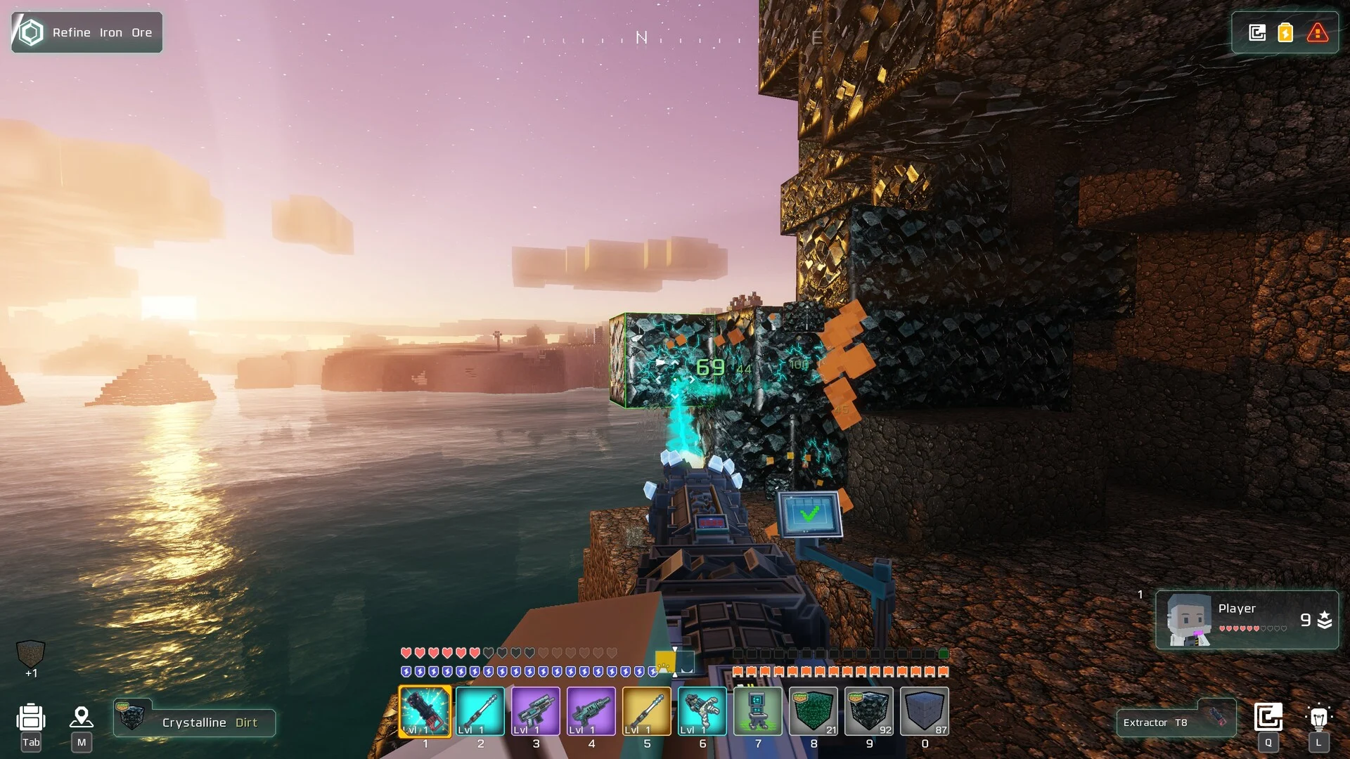 Captura Cubic Odyssey Jugador Observando El Atardecer Junto A Bloques Y Estructuras Cubicas