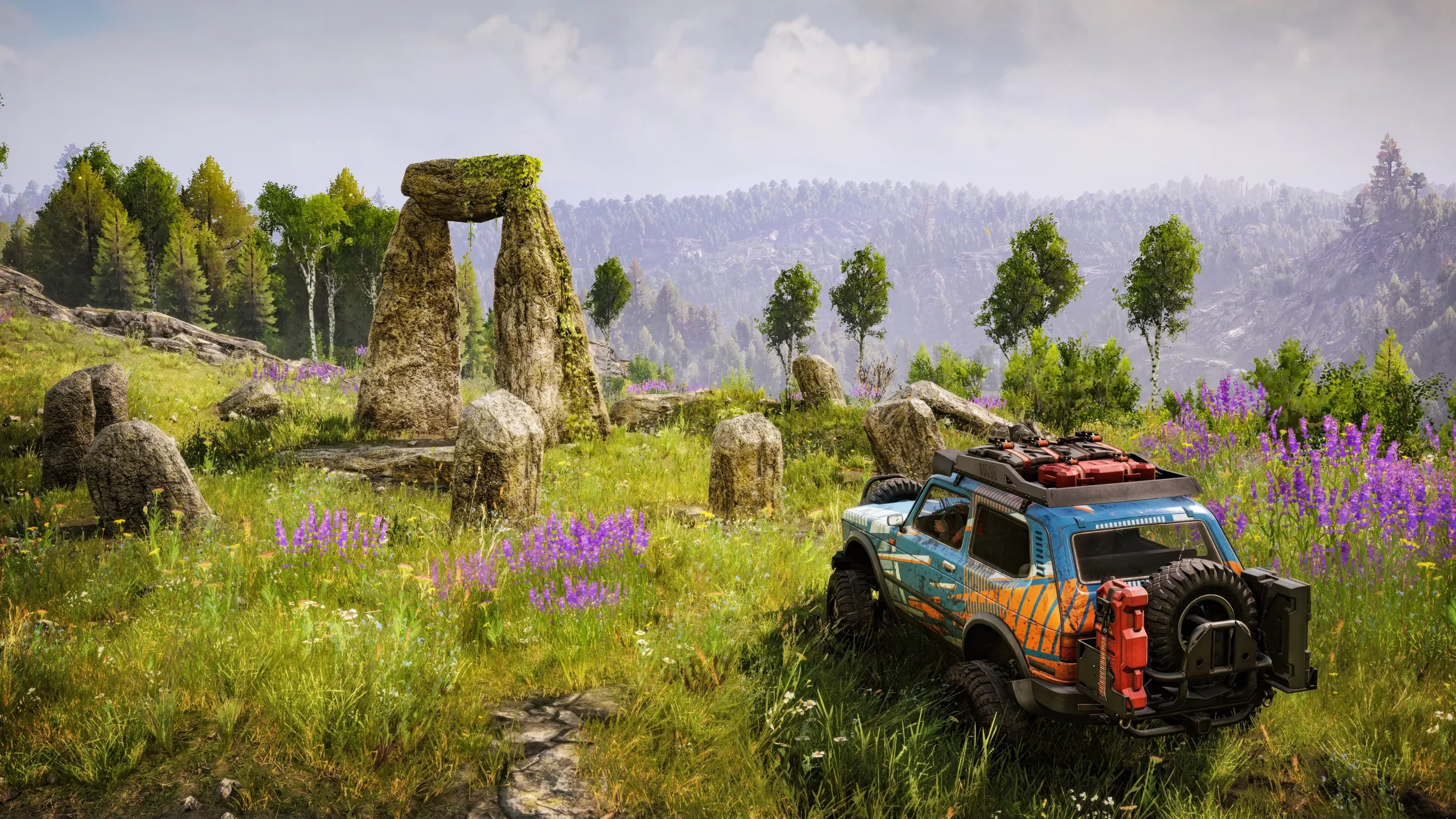 Captura Expeditions A MudRunner Game – Camioneta Estacionada Junto A Formaciones Rocosas En Un Prado Lleno De Flores Violetas Scaled