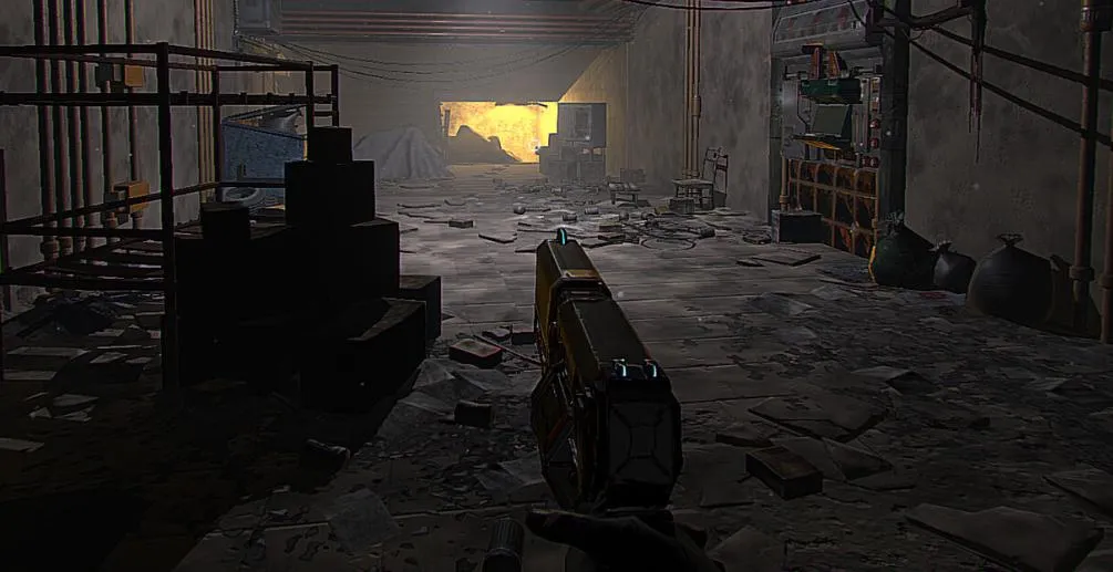 Captura Mother Hub Pasillo En Ruinas Con Luz Al Fondo Y Arma Apuntando Al Frente