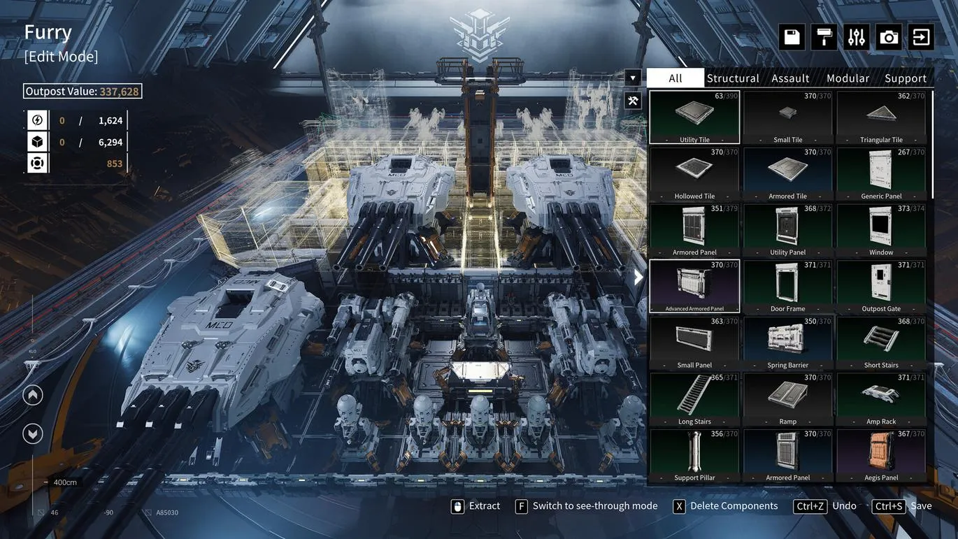 Captura Outpost Infinity Siege – Menu De Personalizacion Con Armas Y Modulos Visibles