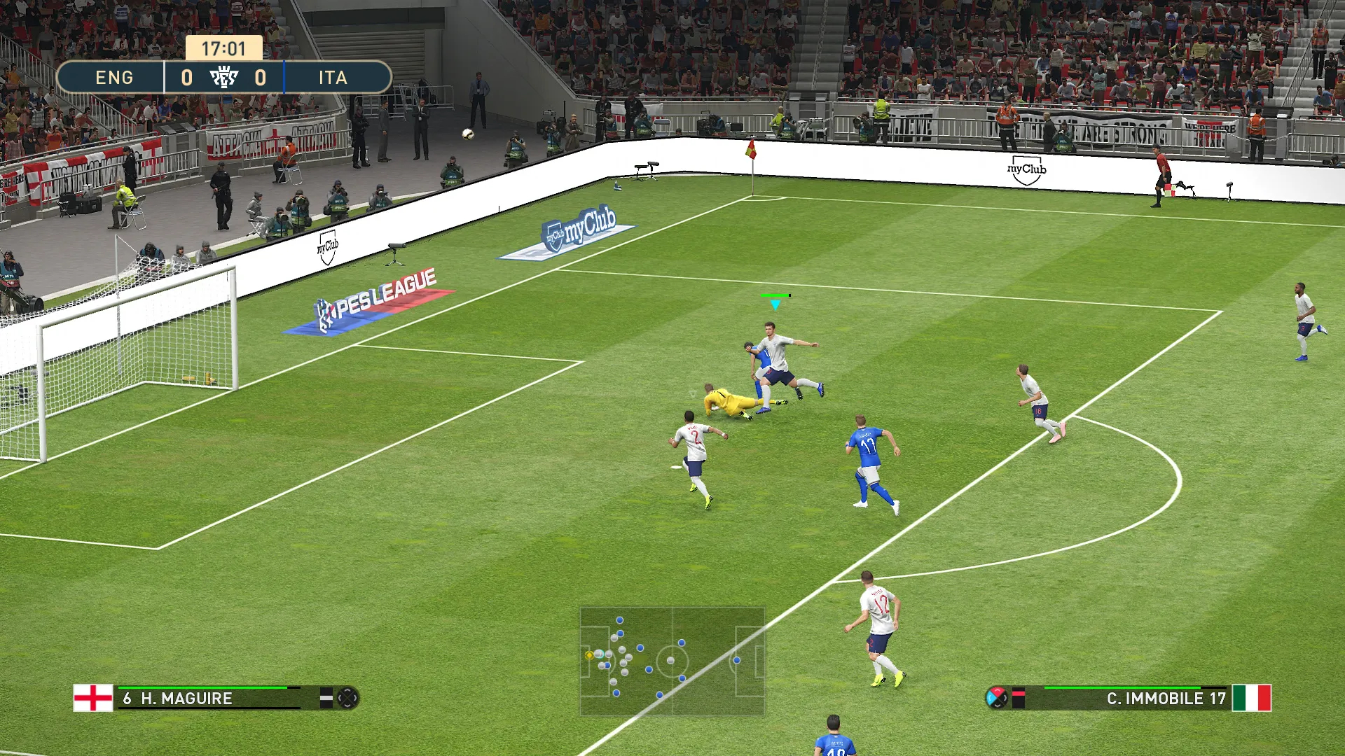 Captura Pro Evolution Soccer 2019 – Disparo Cercano A Porteria Con Marcador Activo En La Parte Superior