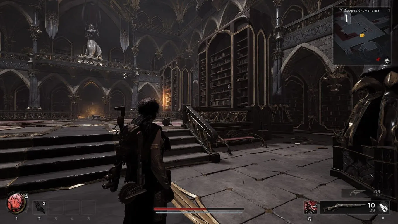 Captura Remnant II Ultimate Edition Vista En Tercera Persona Del Jugador Dentro De Una Estructura Majestuosa Con Estanterias Altas Esculturas Y Una Atmosfera Oscura