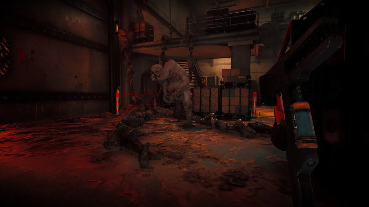 Captura SCP Fragmented Minds Escena De Combate En Pasillo Con Enemigos Y Luces Rojas