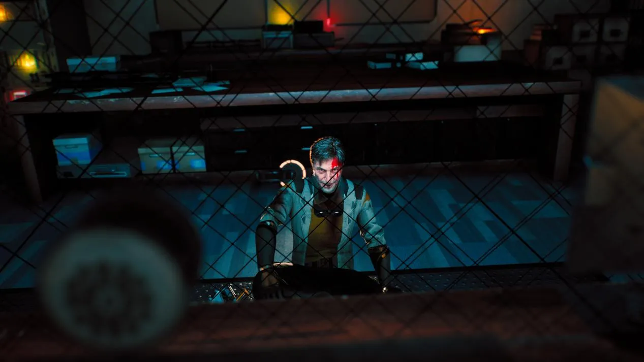 Captura SCP Fragmented Minds Personaje Escondido Tras Una Mesa En Sala Oscura