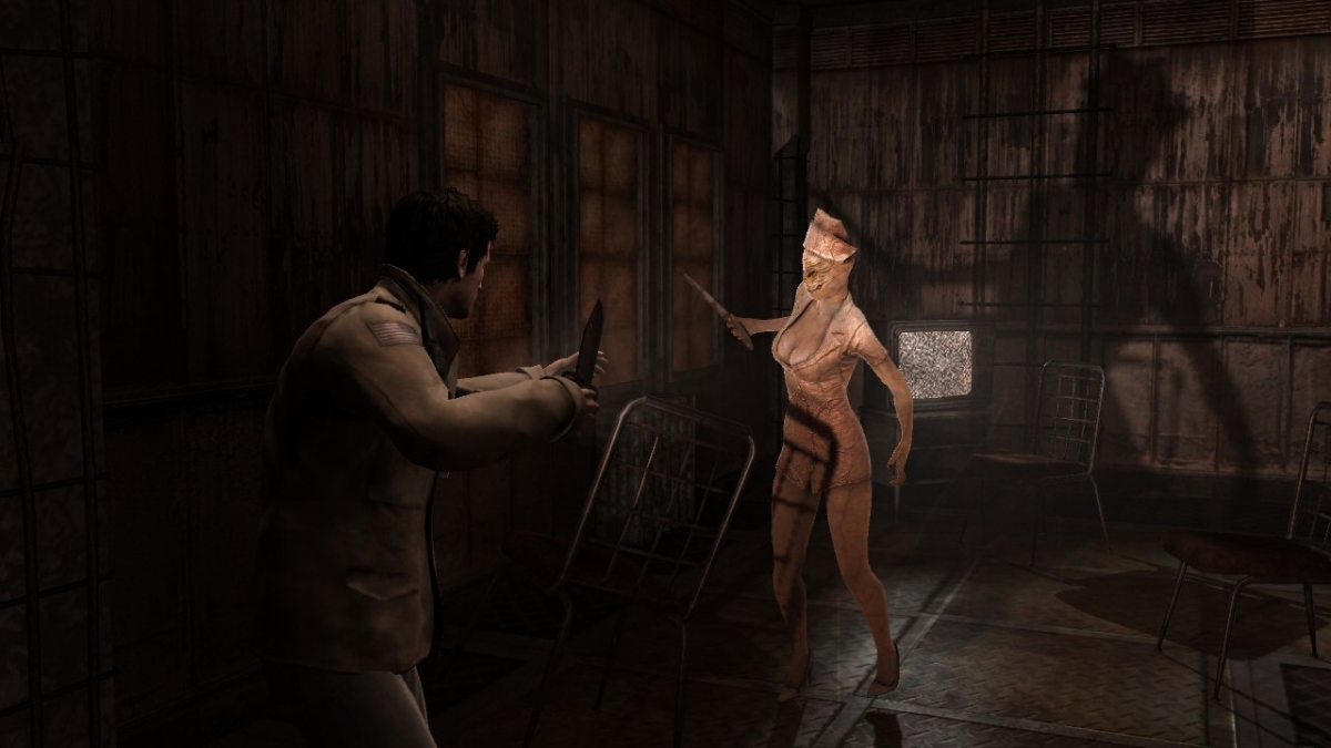Captura Silent Hill Downpour Enfrentamiento En Una Sala Oscura Contra Una Criatura Humanoide