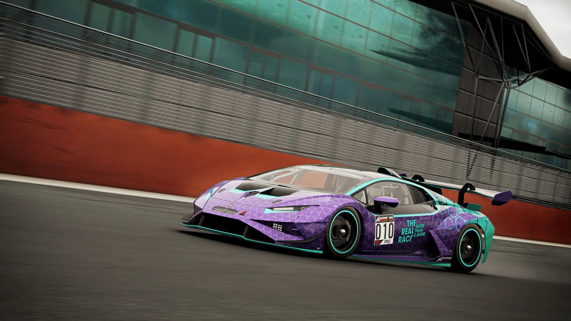 Captura Assetto Corsa EVO – Dos Autos De Carrera En Curva Sobre Pista Profesional Al Atardecer