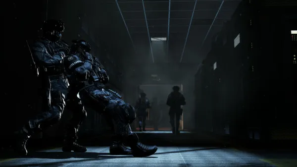 Captura Call Of Duty Ghosts – Escuadron Avanzando Entre Sombras En Pasillo Oscuro