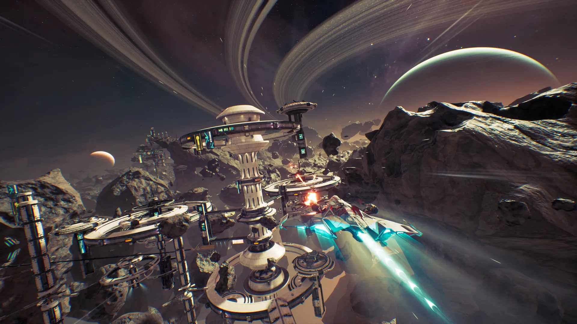 Captura Chorus – Nave Espacial Volando Sobre Una Estacion Con Planetas Y Anillos De Fondo
