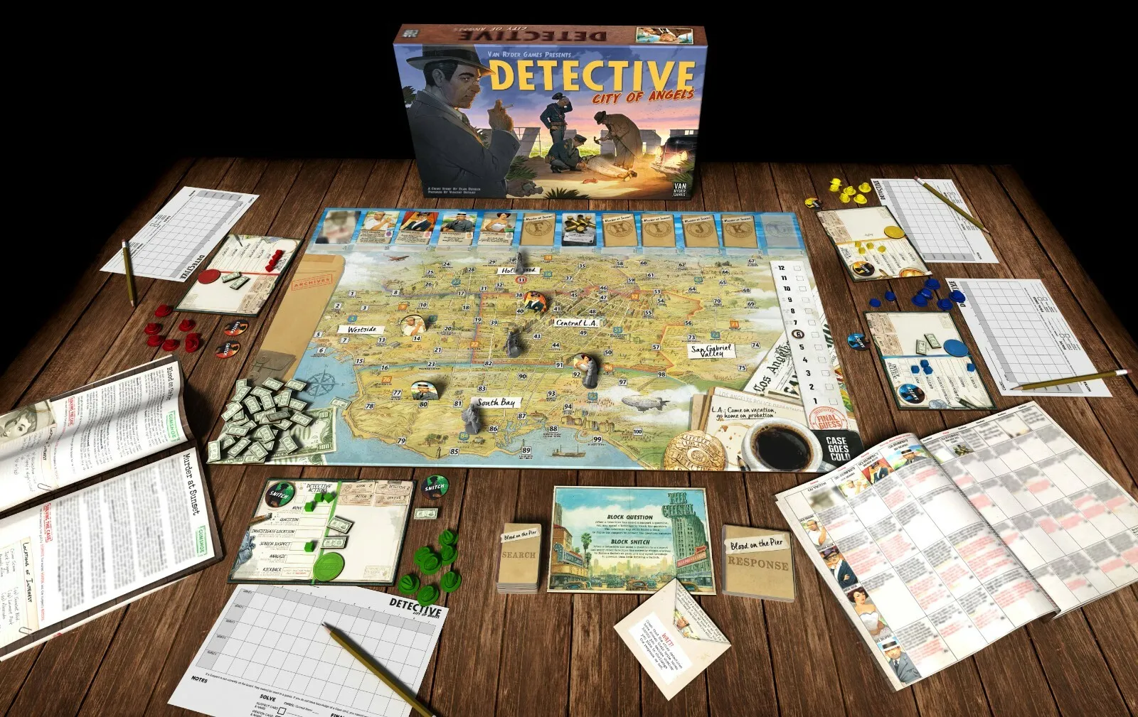 Captura Detective – Vista Cenital De Un Tablero De Juego Con Documentos Y Pistas Distribuidas