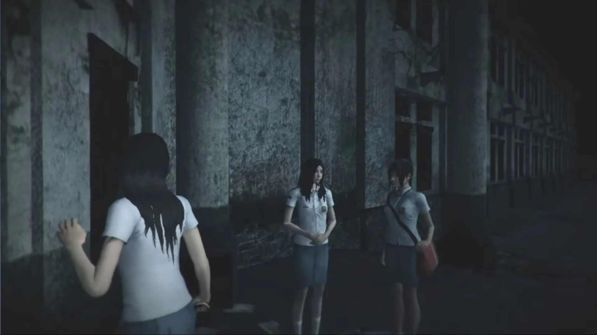 Captura DreadOut Remastered Collection – Grupo De Chicas Entrando A Un Edificio Abandonado