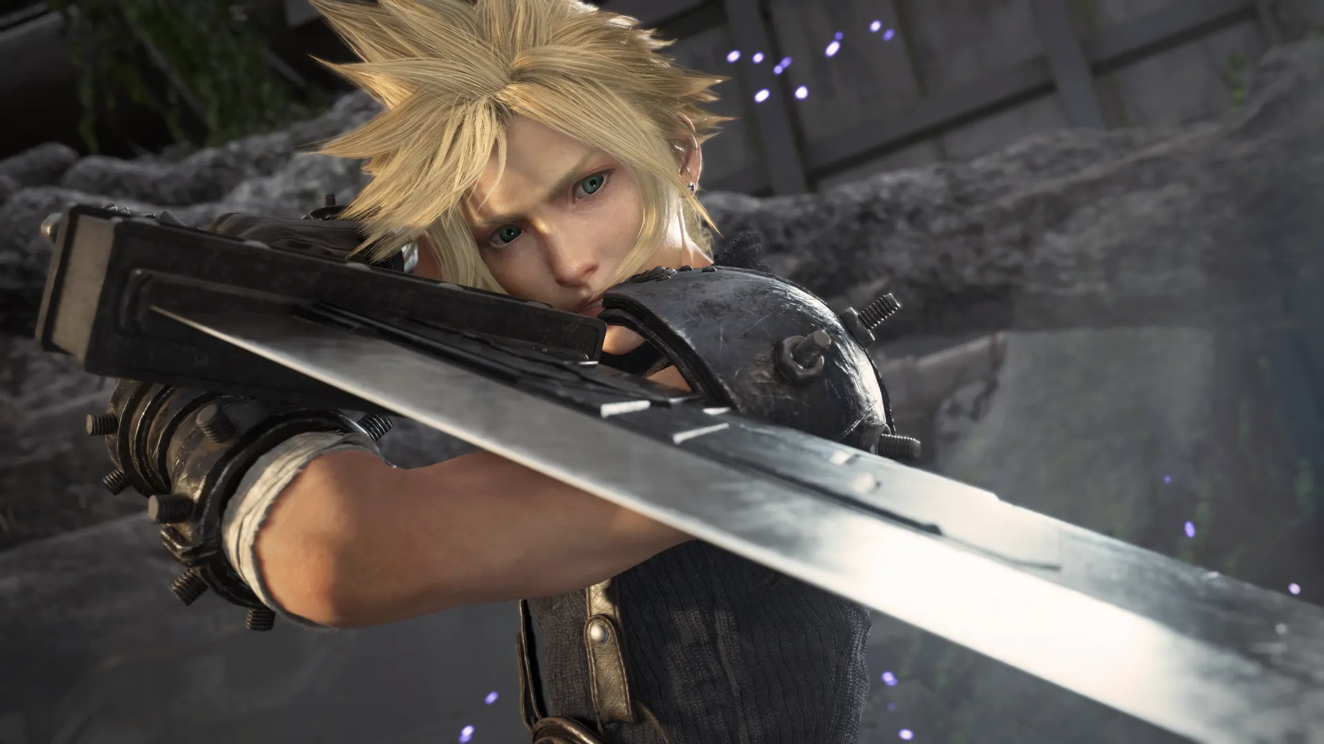 Captura Final Fantasy VII Remake – Primer Plano De Cloud Con Su Enorme Espada En Posicion Defensiva