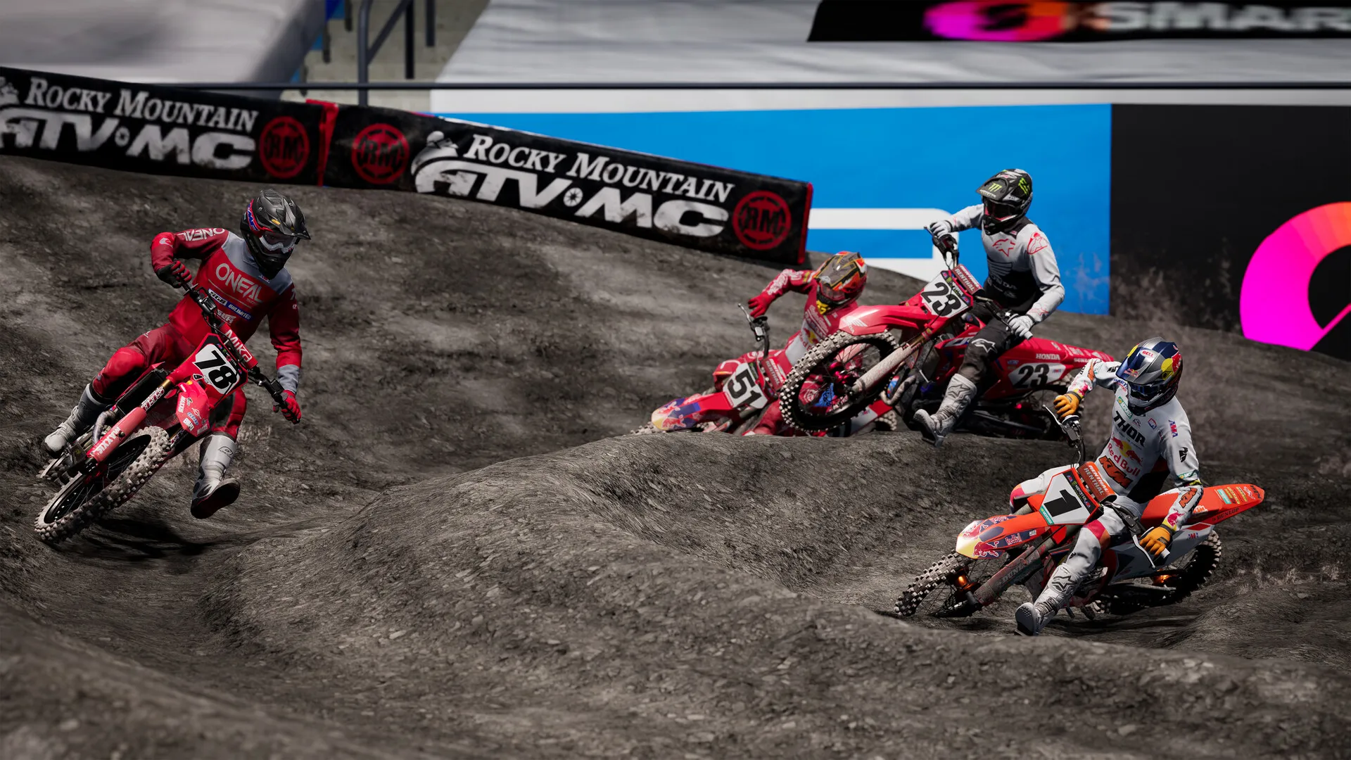 Captura Monster Energy Supercross 6 Carreras En Estadio Con Varios Motociclistas En Curva Cerrada