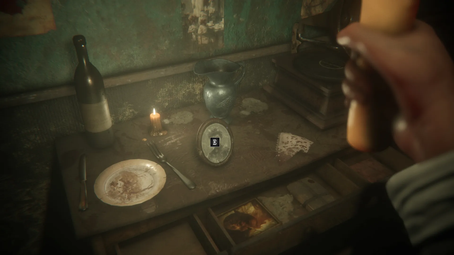 Captura Project Nightmares Case 36 Henrietta Kedward – Mesa Con Objetos Rituales Y Una Vela Encendida En Primer Plano