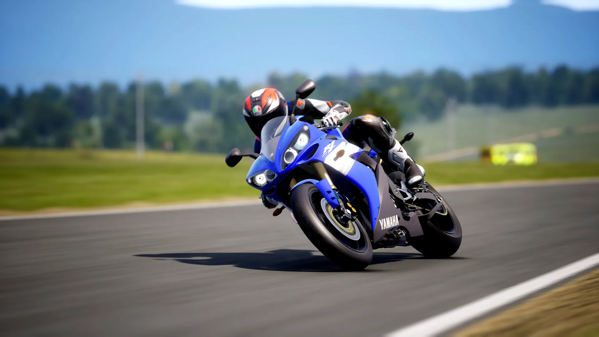 Captura Ride 4 Motociclista En Curva A Gran Velocidad Sobre Pista Asfaltada