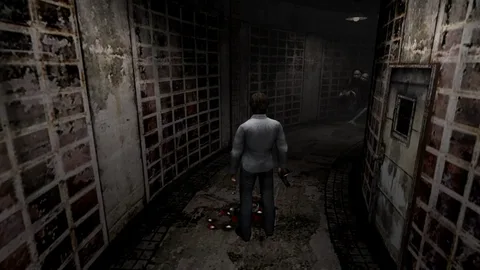 Captura Silent Hill 4 The Room – Personaje Masculino Camina Por Un Pasillo Tetrico