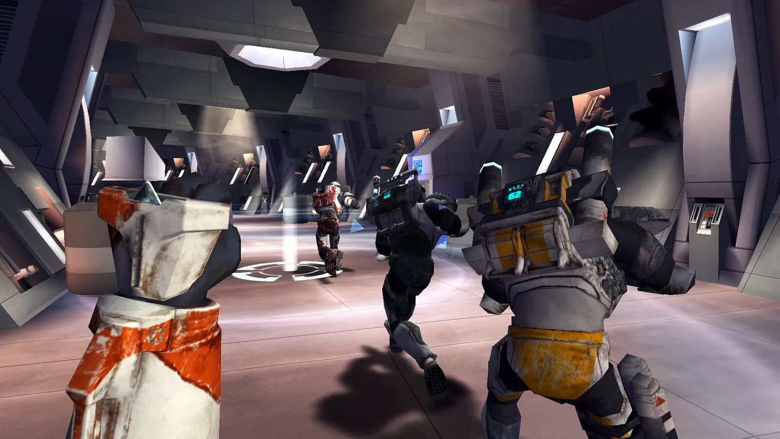 Captura Star Wars Republic Commando Escena De Patrullaje Con Movimiento Hacia Una Compuerta